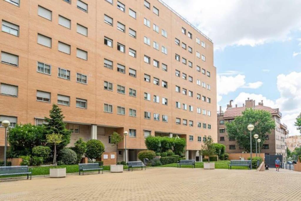 Impresionante Apartamento De 4 Dormitorios 3 Banos Y 2 Plazas De Garaje Madrid Dış mekan fotoğraf