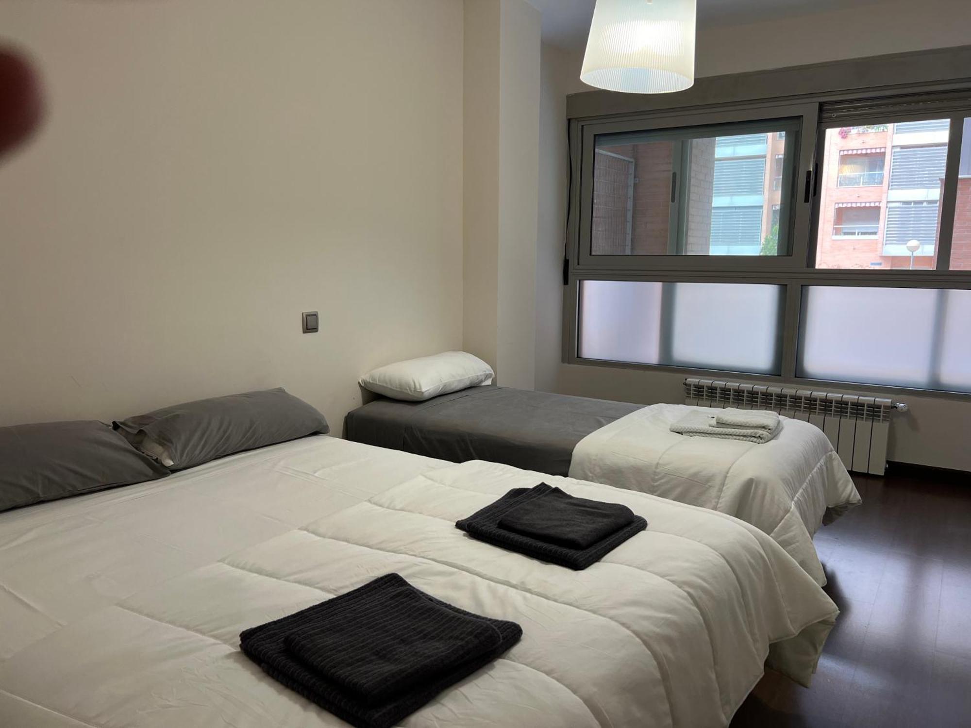Impresionante Apartamento De 4 Dormitorios 3 Banos Y 2 Plazas De Garaje Madrid Dış mekan fotoğraf